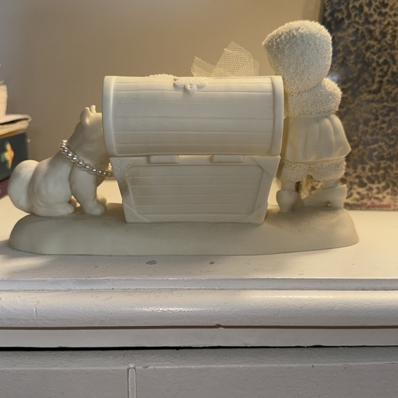 Snowbabies: “Looking for Grandmas Treasures” - Picture 4 of 5